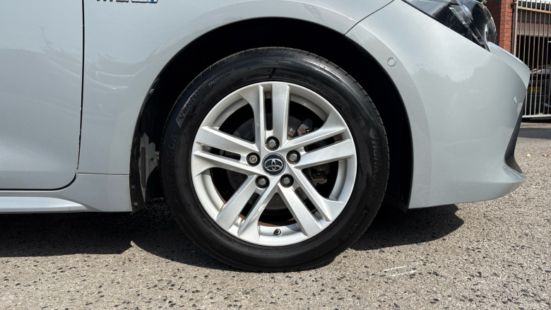 Toyota Corolla 1.8 VVT-i Hybrid Icon Tech 5dr CVT Hybrid Estate